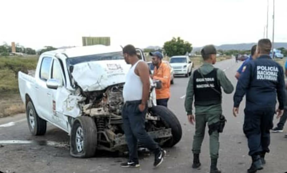 Choque de patrulla de la GNB y autobús dejó cinco lesionados en Los Olivos